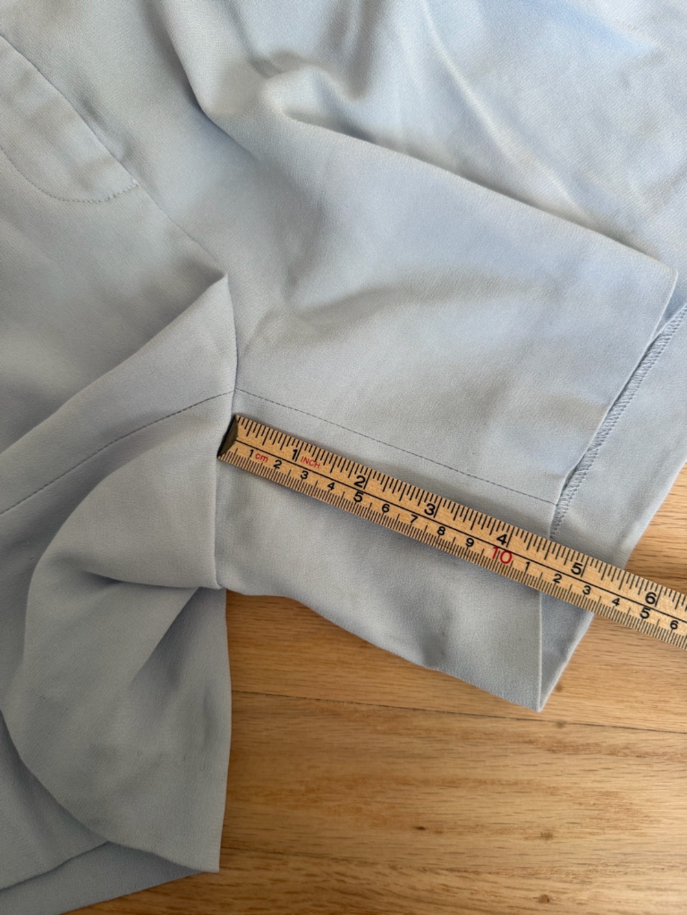 Aritzia Babaton Effortless Shorts Size 4 Pastel Blue Office Minimalist Neutral - Picture 12 of 12
